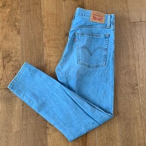 Levi’s Wedgie Skinny Jeans